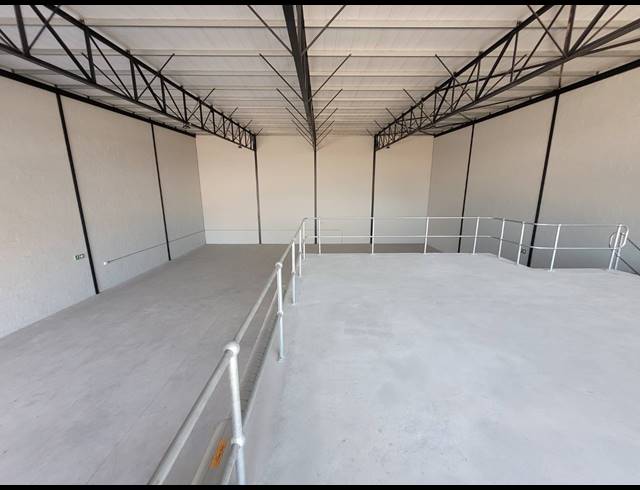 406M² WAREHOUSE TO LET IN STIKLAND INDUSTRIAL